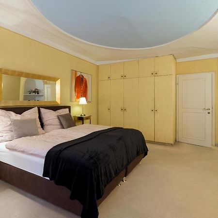Apartment Sonnenfelsgasse Wina Bagian luar foto