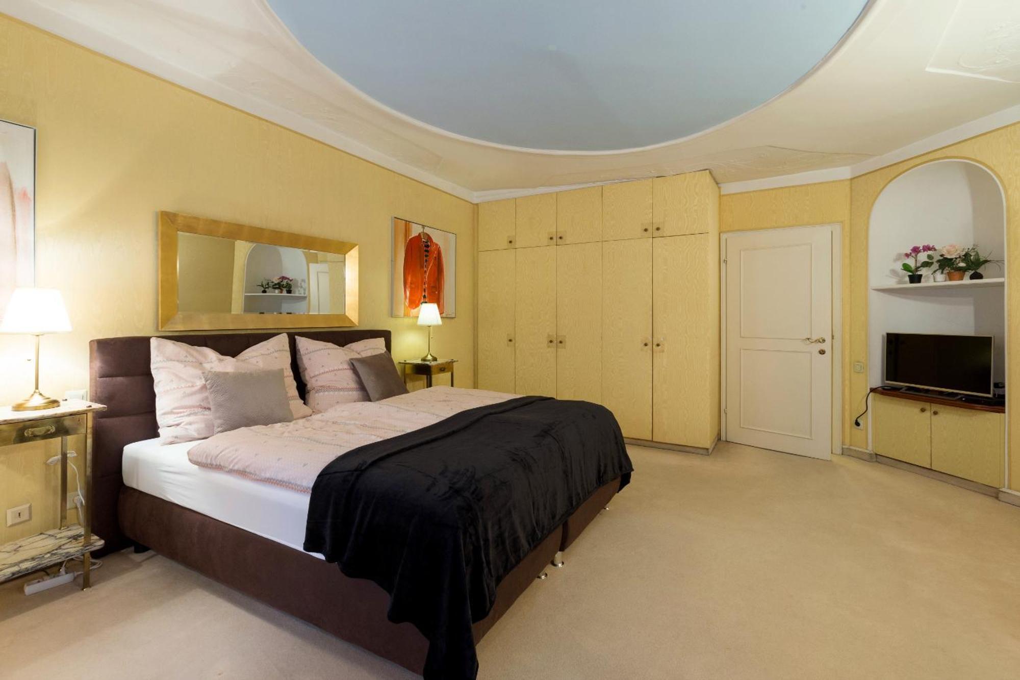 Apartment Sonnenfelsgasse Wina Bagian luar foto