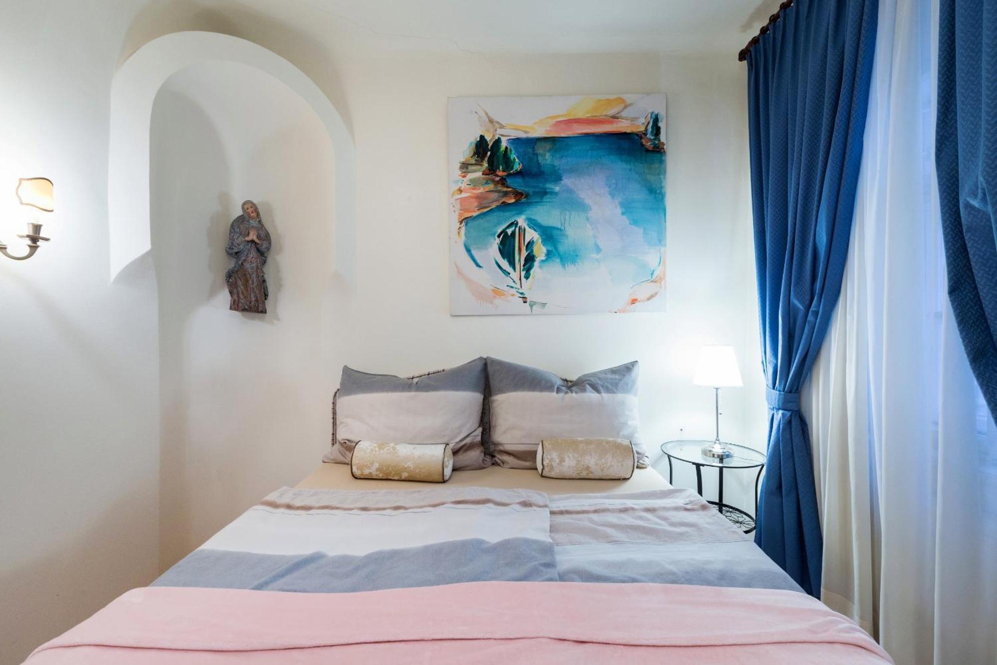 Apartment Sonnenfelsgasse Wina Bagian luar foto