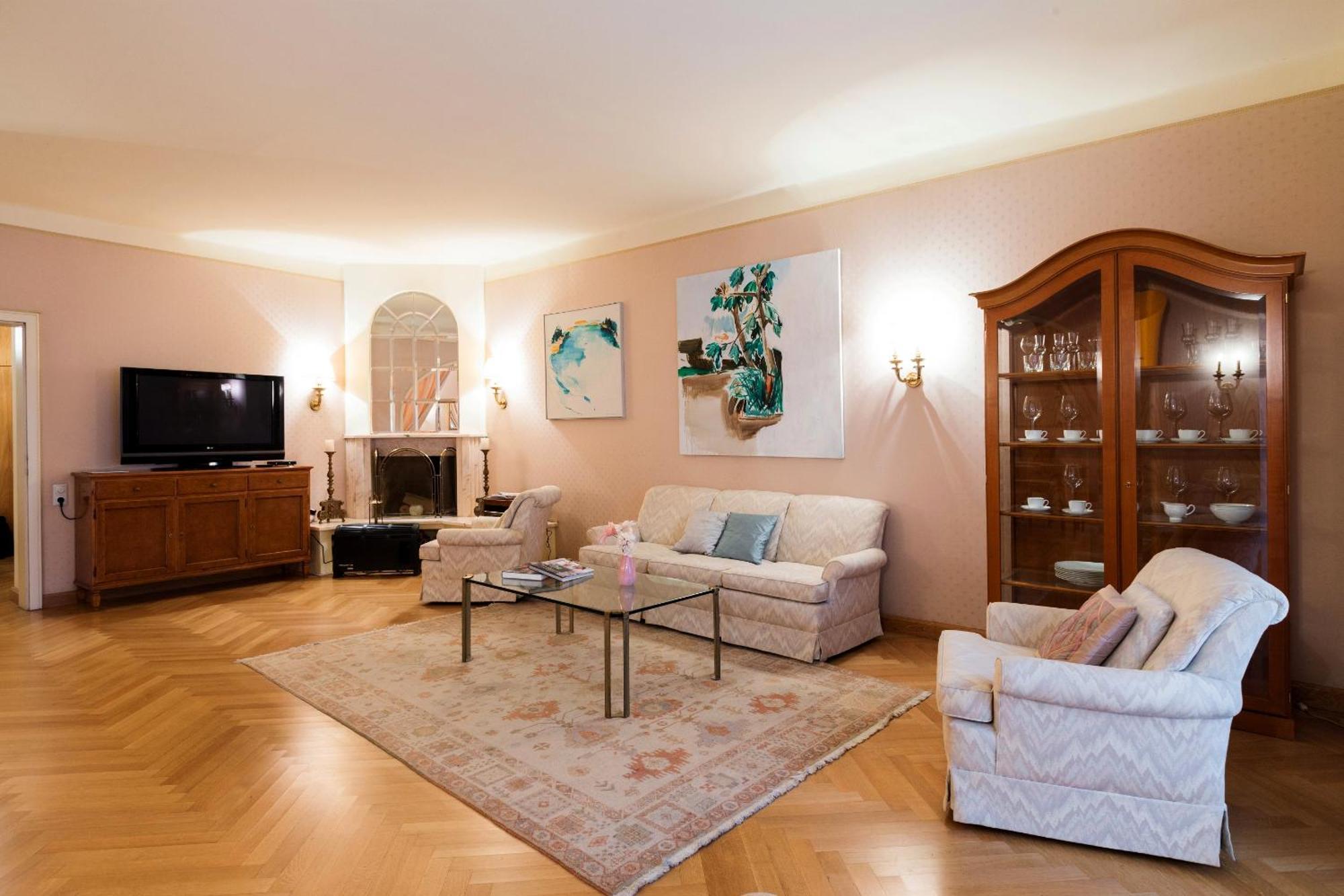 Apartment Sonnenfelsgasse Wina Bagian luar foto